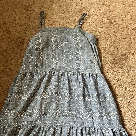 DAVI & DANI Gray Patterned Maxi Dress - Picture 6 of 6